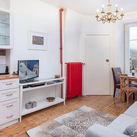 Appartement In Centre-ville Und Bergblick By Interhome